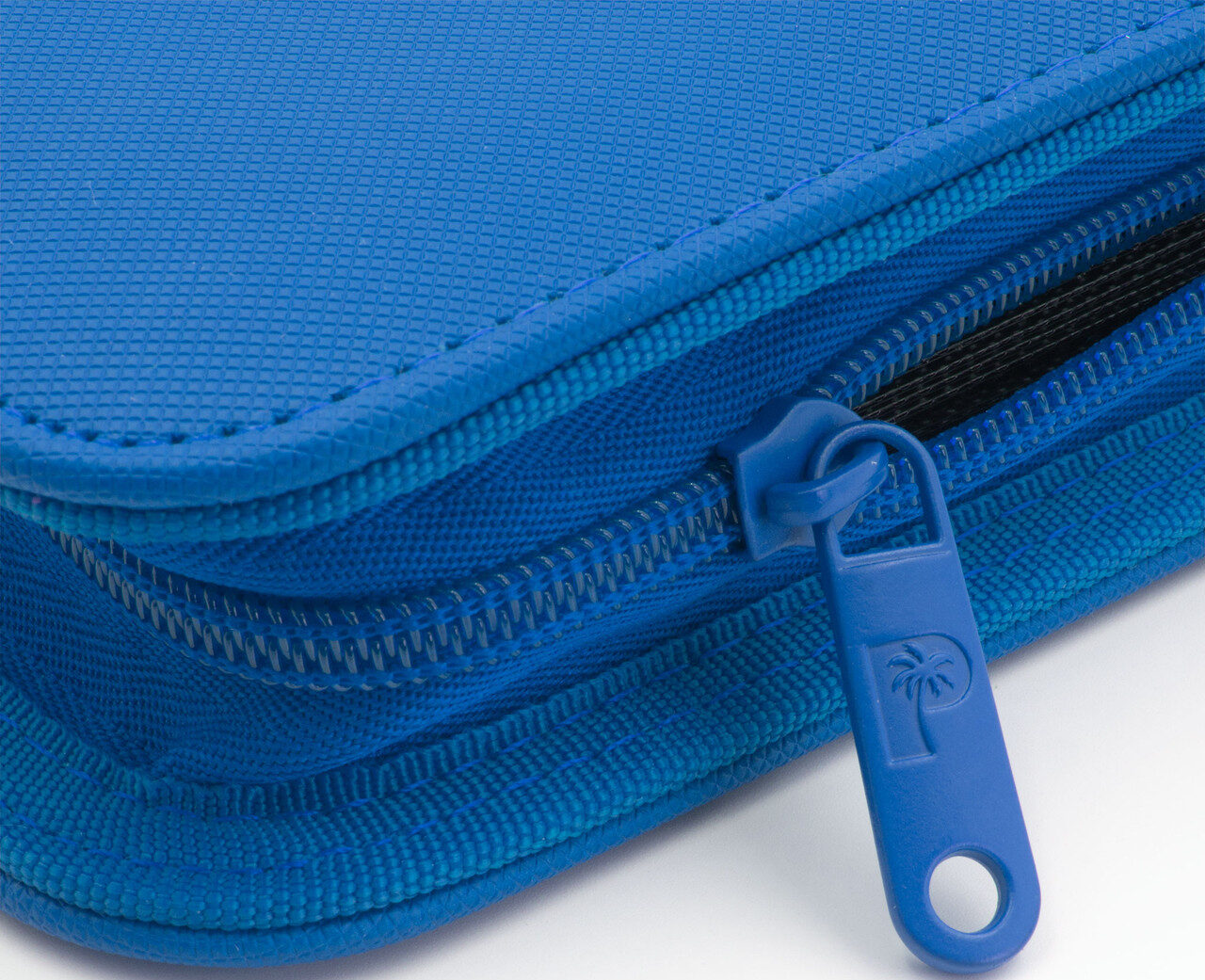Collector's Series 9 Pocket Zip Trading Card Binder - BLUE